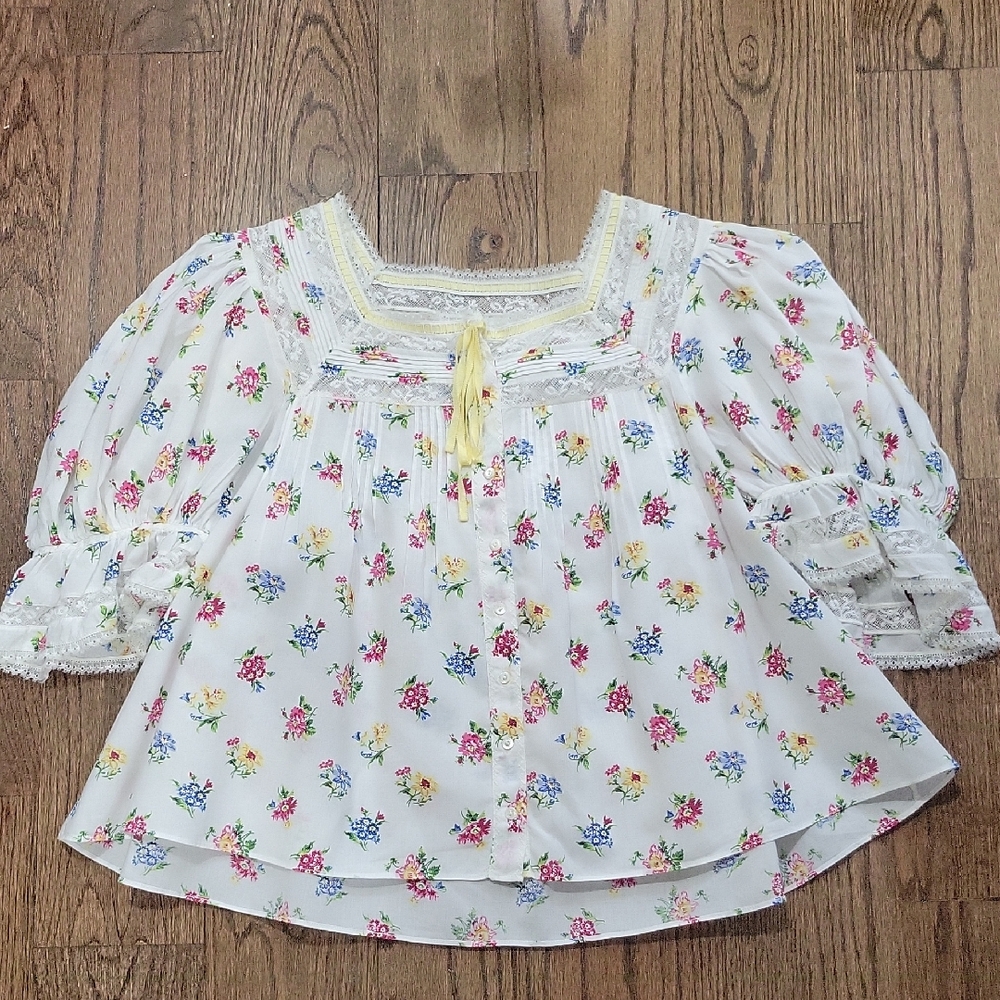 DOEN Floral Top